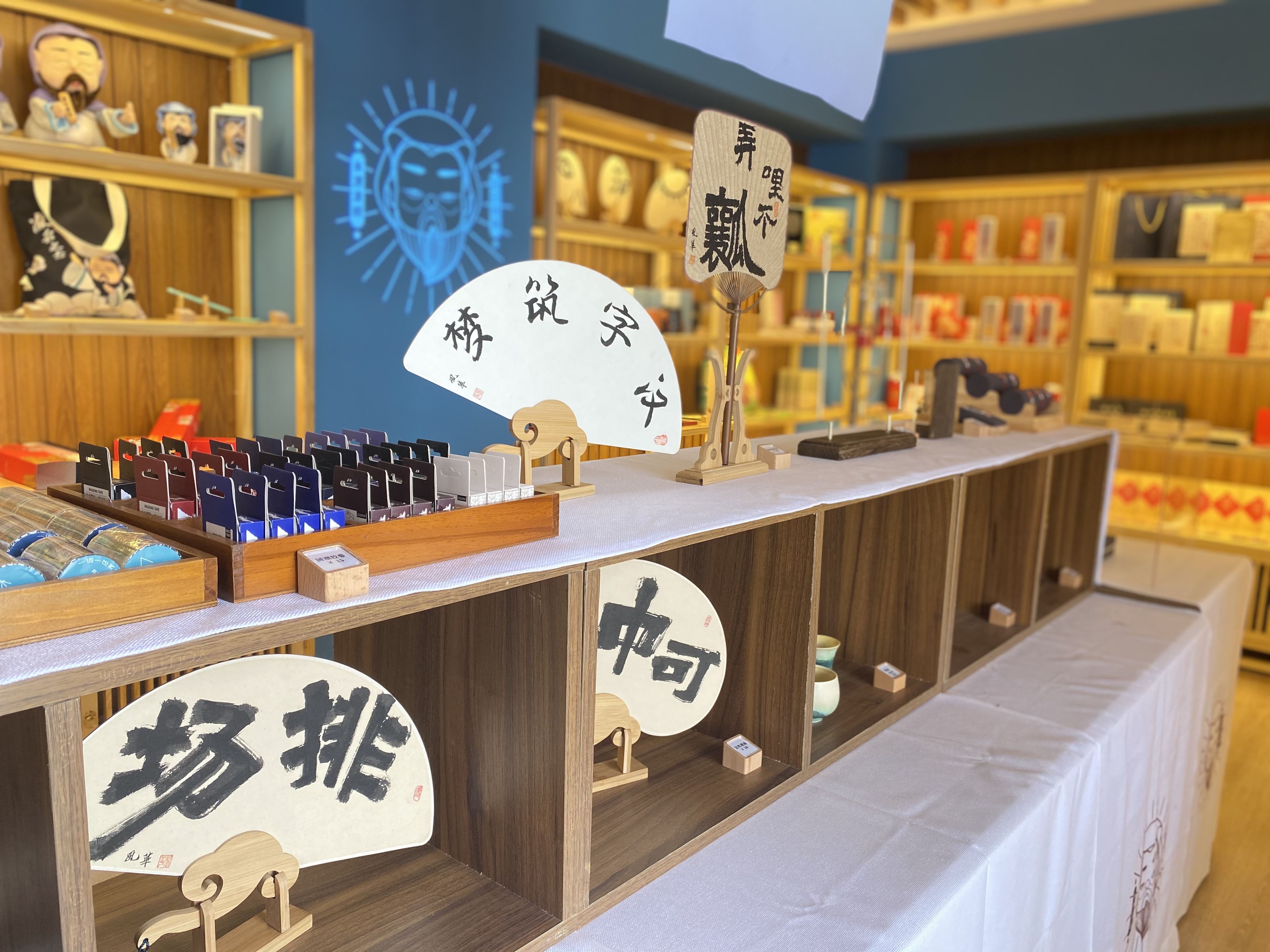 “漯河伴手礼”许慎文化园店揭牌营业(图3) “漯河伴手礼”许慎文化园店揭牌营业(图3)